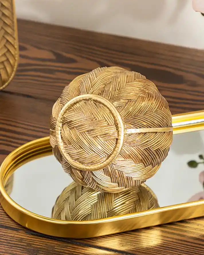 Altın Dekoratif Objelerle Mekanlarınıza Zarafet ve Parlaklık Katın