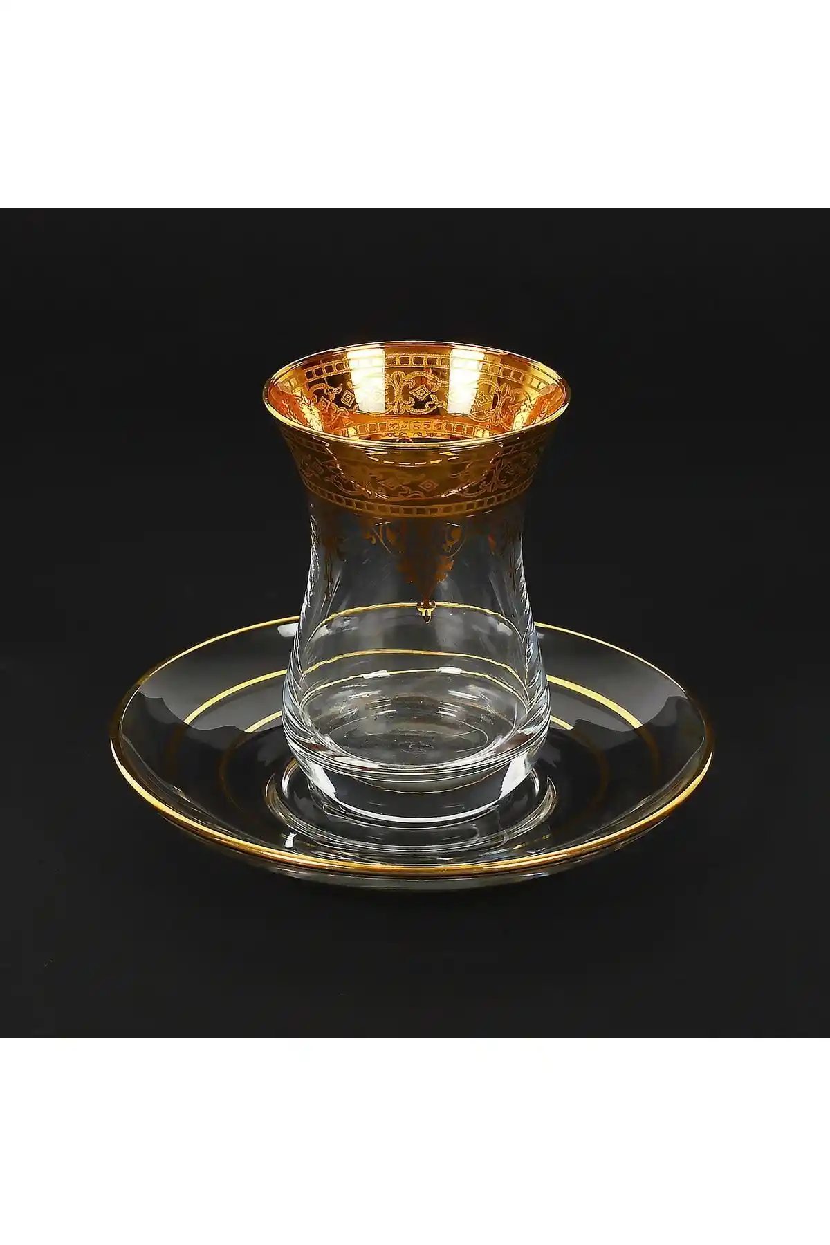 Altın Yalızlı Çay Bardağı Dekorasyonda Zarafet ve Şıklık İçin Modern ve Klasik Kullanım İpuçları