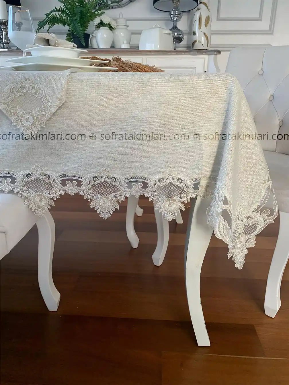 Amerikan Masa Örtüsü Modelleri ve Dekorasyon İpuçlarıyla Şık Sofralar Yaratın