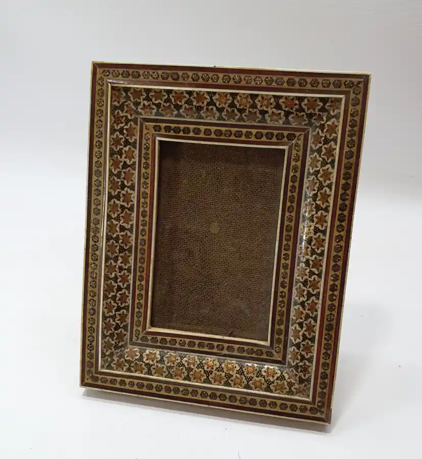 Antika Çerçeve ile Dekorasyonda Zamansız Şıklık ve Estetik Çözümler