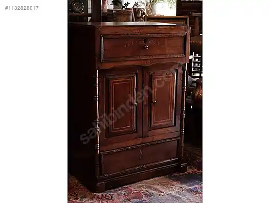 Antika Dolaplar ile Dekorasyonda Zamansız Şıklık ve Estetik Çözümler