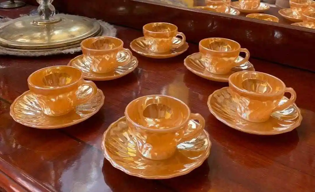 Antika Sarı Fincanlar ile Dekorasyonda Nostaljik ve Şık Dokunuşlar