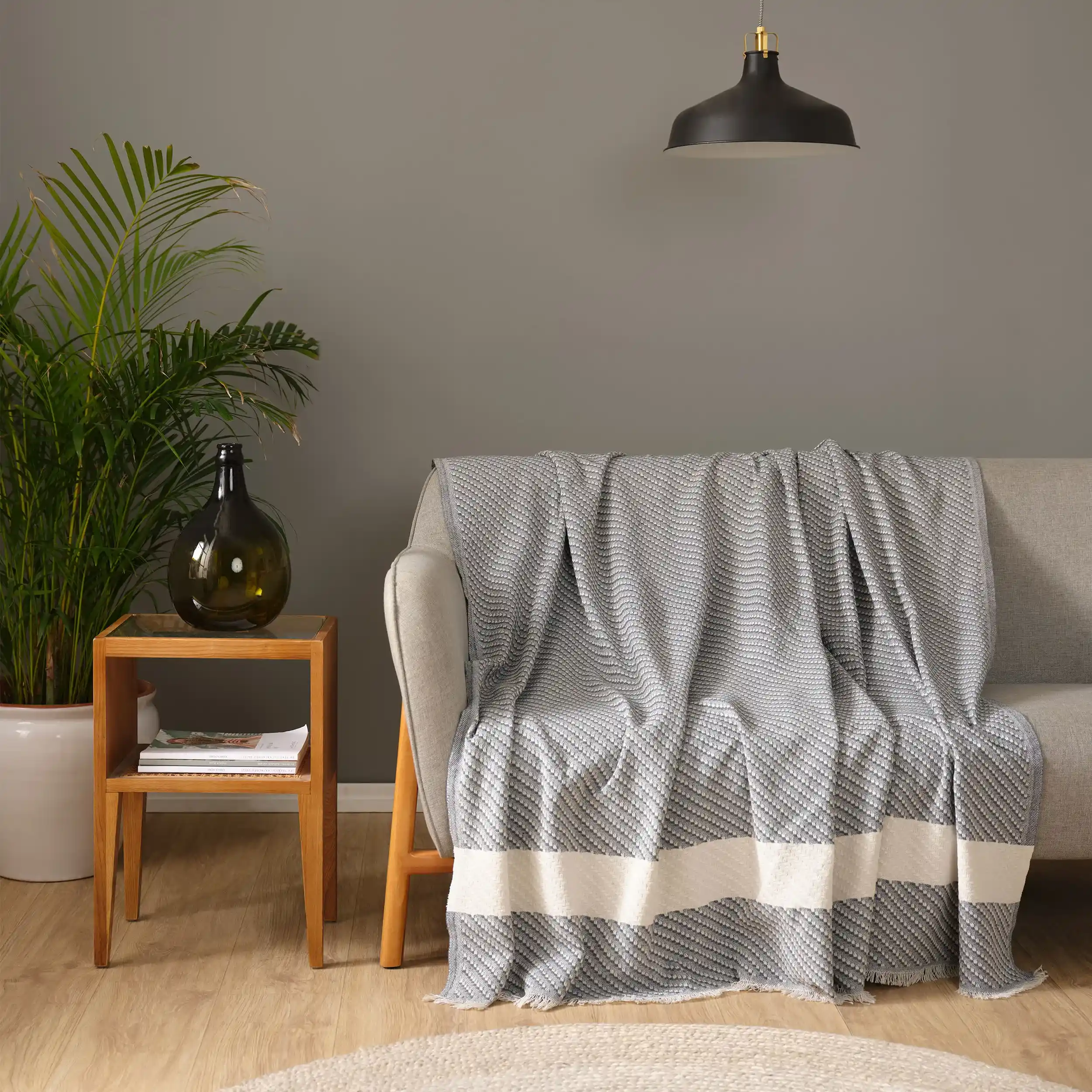 Antrasit Koltuk Örtüsü ile Modern ve Şık Dekorasyon Fikirleri 2023