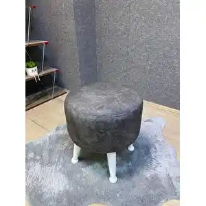 Antrasit Puf Dekorasyonda Modernlik ve Şıklığın Simgesi Yaratıcı Kullanım İpuçları