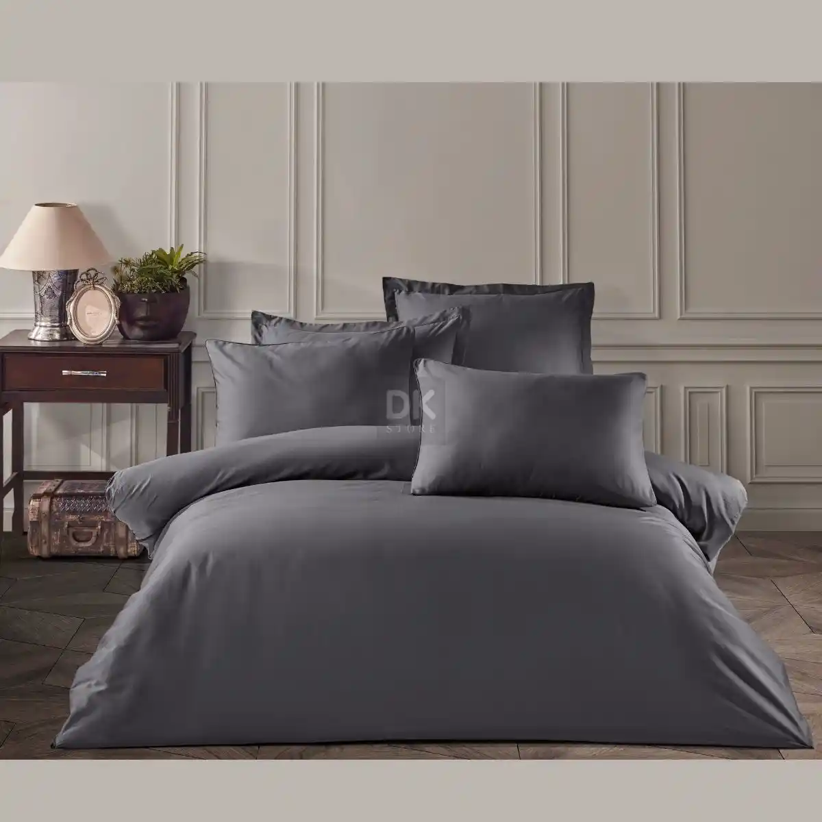 Antrasit Renkli Nevresim Takımlarıyla Modern ve Şık Yatak Odası Dekorasyonu