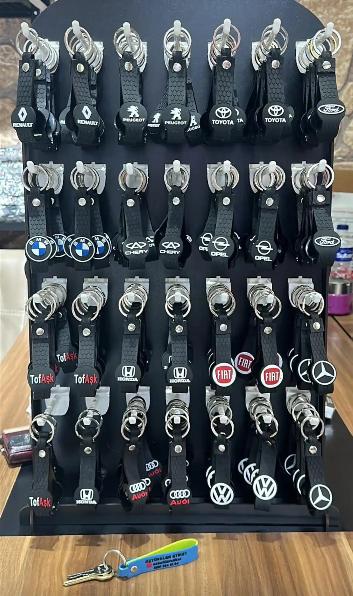 Araba Anahtarlıklarının Dekorasyondaki Yeri ve Önemi: Trendler ve Seçim İpuçları