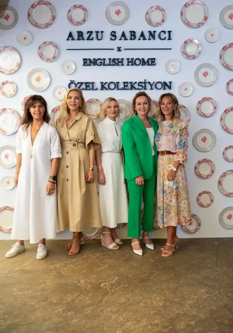 Arzu Sabancı ve English Home İş Birliğiyle Modern ve Renkli Dekorasyon Koleksiyonu