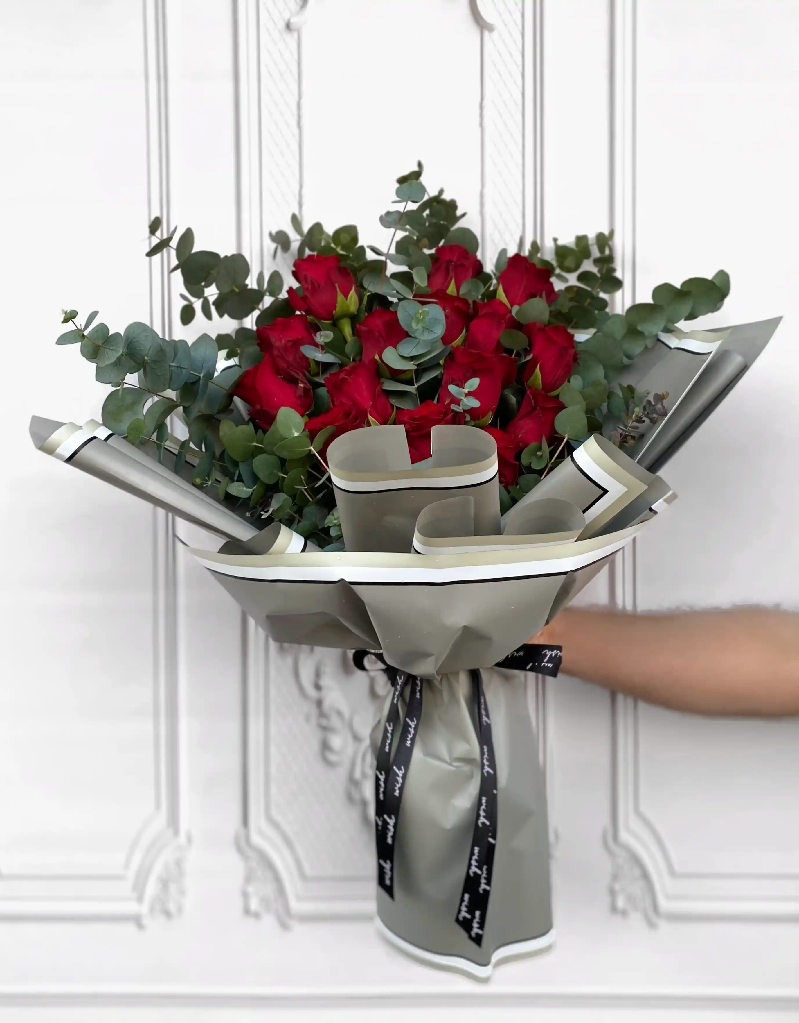 Aşkı Simgeleyen Çiçeklerle Dekorasyonda Romantizmi Yaratma Rehberi