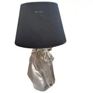 At Abajur ile Dekorasyonda Şıklık ve İşlevselliği Bir Arada Yaratın