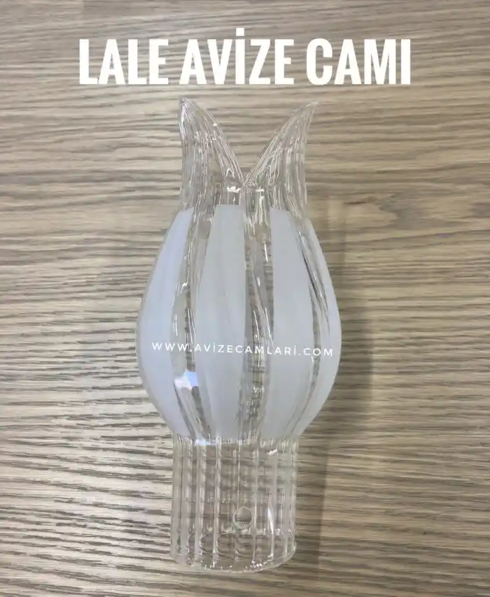 Avize Parçaları: Dekorasyonda Şıklık ve Fonksiyonellik İçin En İyi Seçenekler