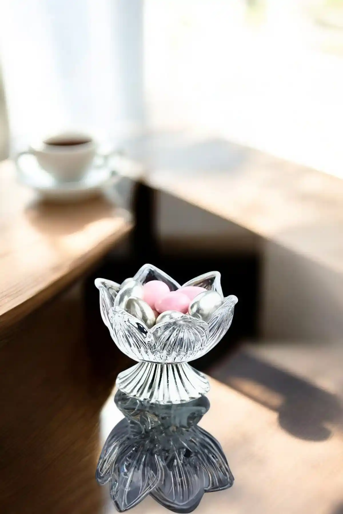 Ayaklı Cam Lokumluk ile Modern ve Şık Dekorasyon Çözümleri