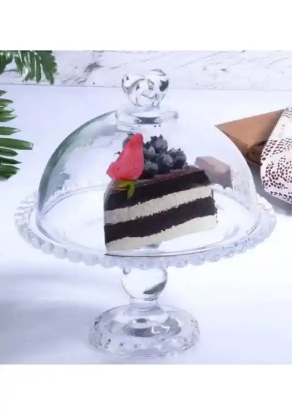 Ayaklı Pasta Fanusu ile Dekorasyonda Yenilikçi ve Şık Sunumlar Yaratın