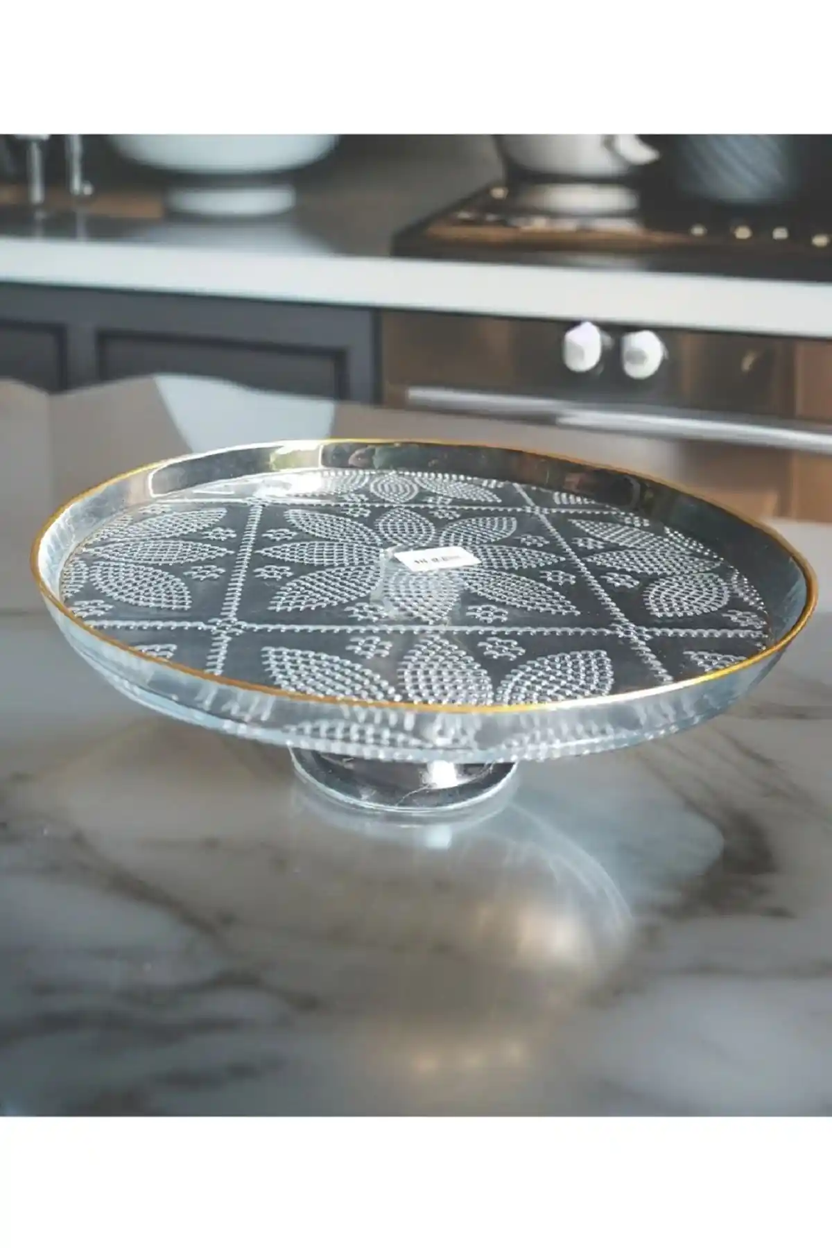 Ayaklı Servis Tabağı ile Dekorasyonda Estetik ve İşlevsellik Artışı