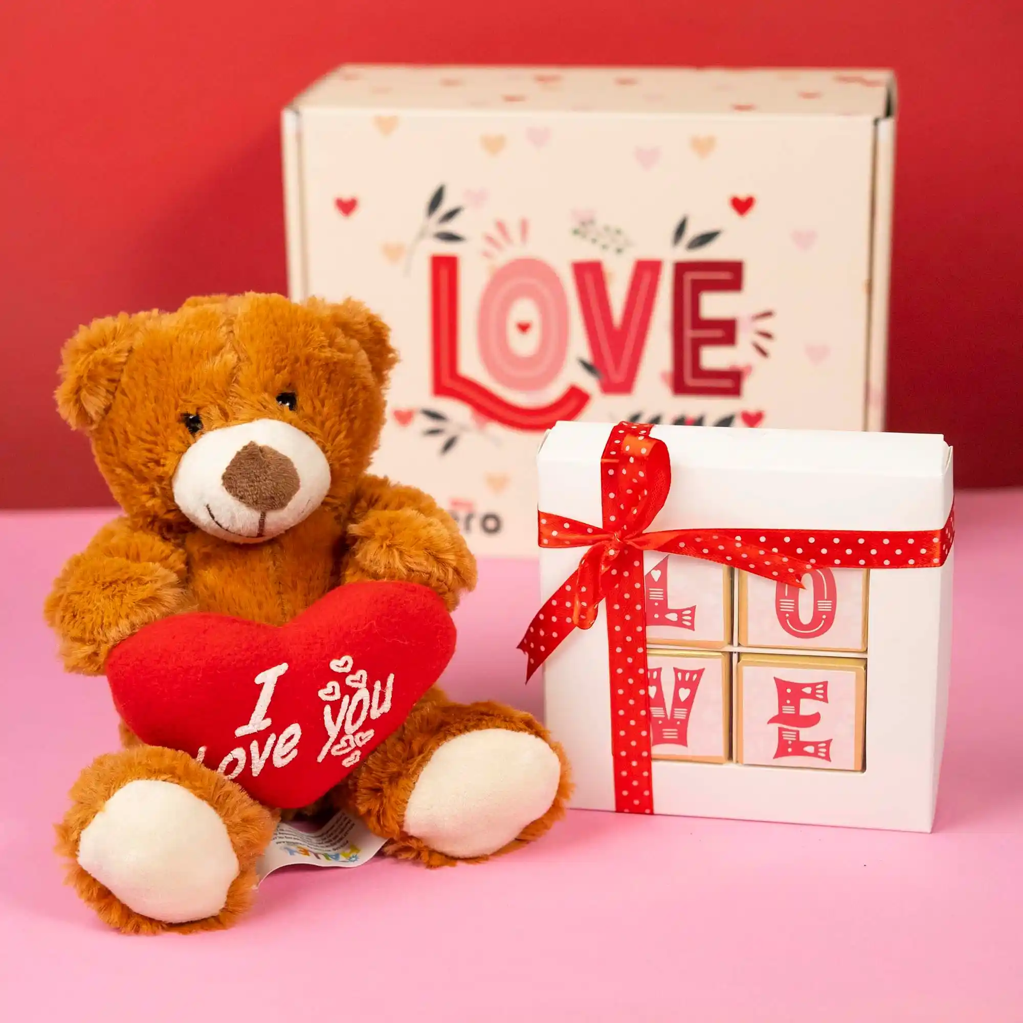 Ayıcıklı Hediye Kutuları ile Dekorasyonunuza Sıcak ve Sevimli Dokunuşlar Yapın