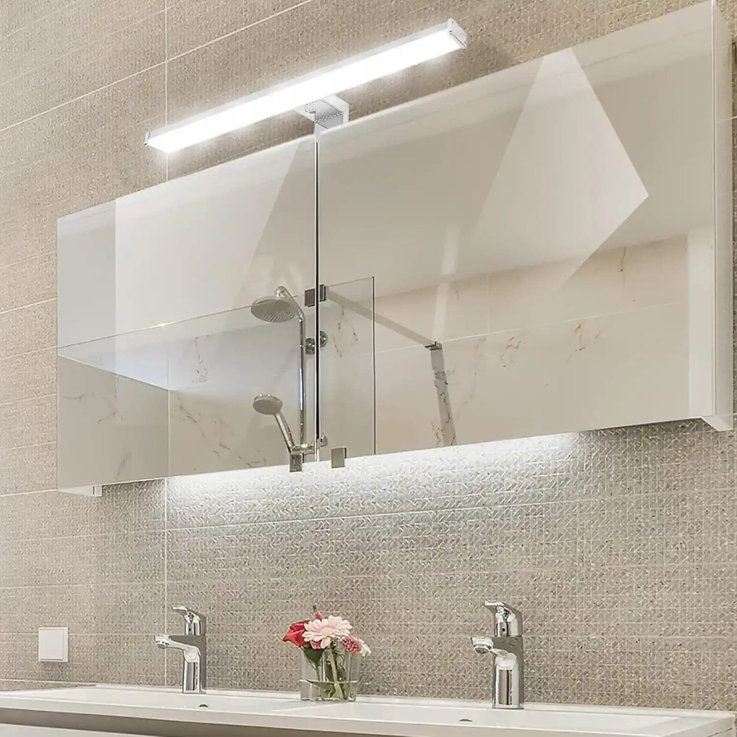 Ayna Lambası Seçenekleri ve Dekorasyonda Kullanım İpuçları