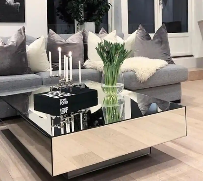 Ayna ve Orta Sehpa Seçimiyle Dekorasyonda Şıklık ve İşlevselliği Yakalamak