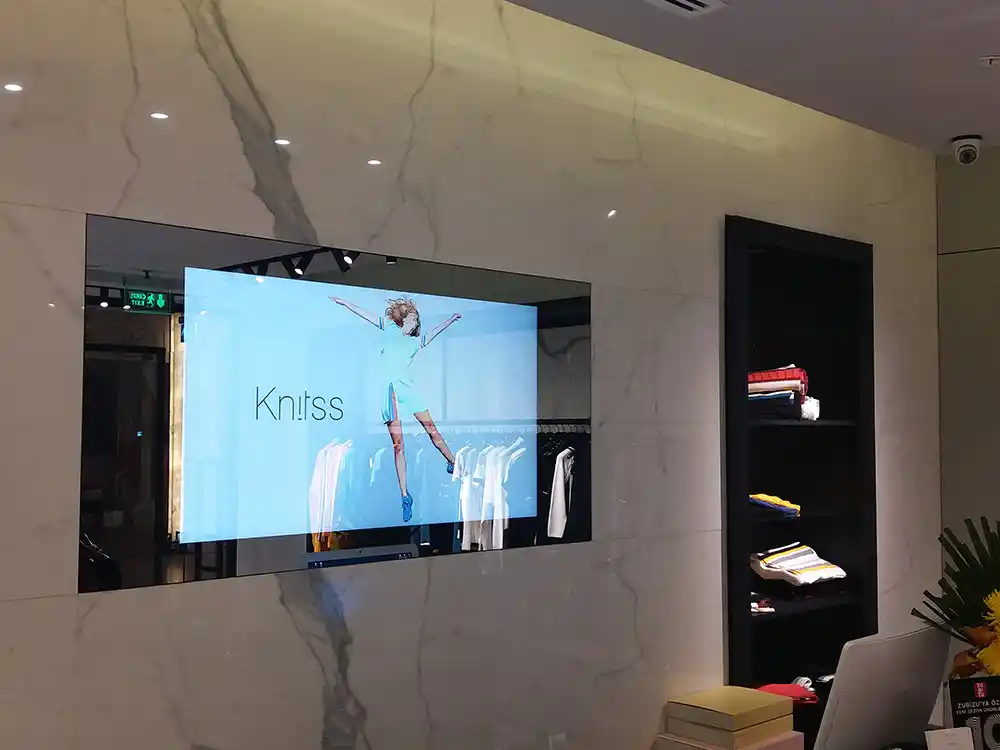 Ayna ve Televizyon Entegrasyonu ile Modern ve İşlevsel Dekorasyon Çözümleri