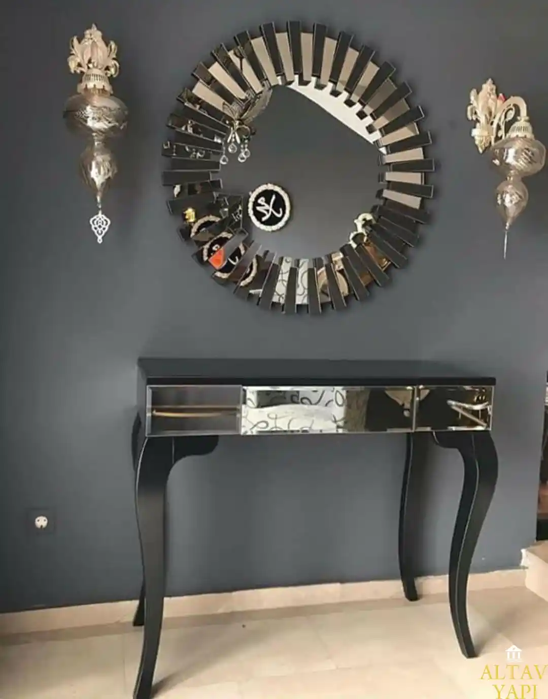 Aynalı Dresuar Takımıyla Evinize Şıklık ve İşlevsellik Katmanın En İyi Yolları