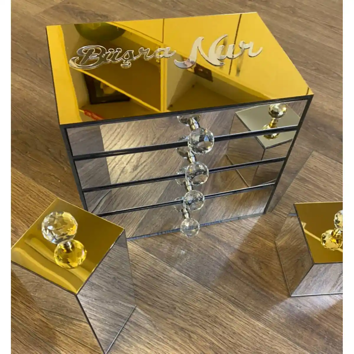 Aynalı Kutuların Dekorasyondaki Yeri ve Kullanım Alanlarına Yönelik İpuçları