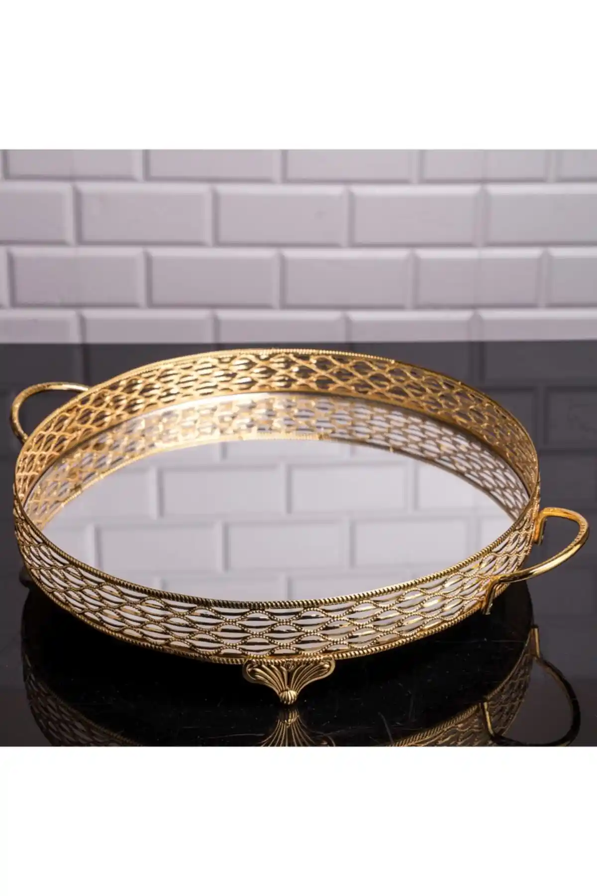 Aynalı Sunumluk Tepsiler ile Dekorasyonda Zarafet ve Çok Yönlülük