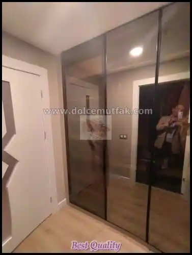 Aynalı Vestiyer Kapaklarıyla Giriş Alanlarınızı Modern ve Şık Hale Getirin