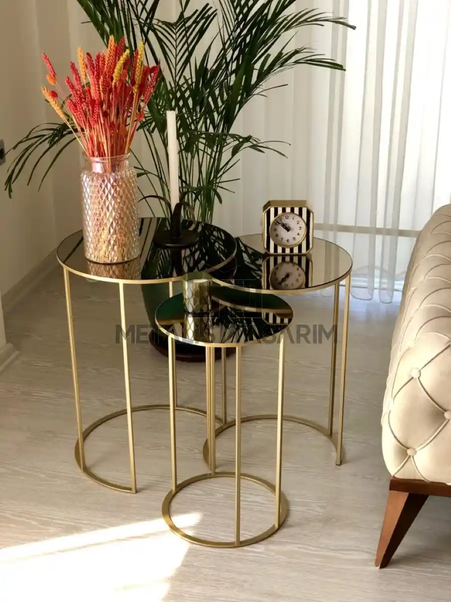 Aynalı Zigon Sehpa Gold: Modern ve Zarif Dekorasyon İçin Şık Bir Seçenek