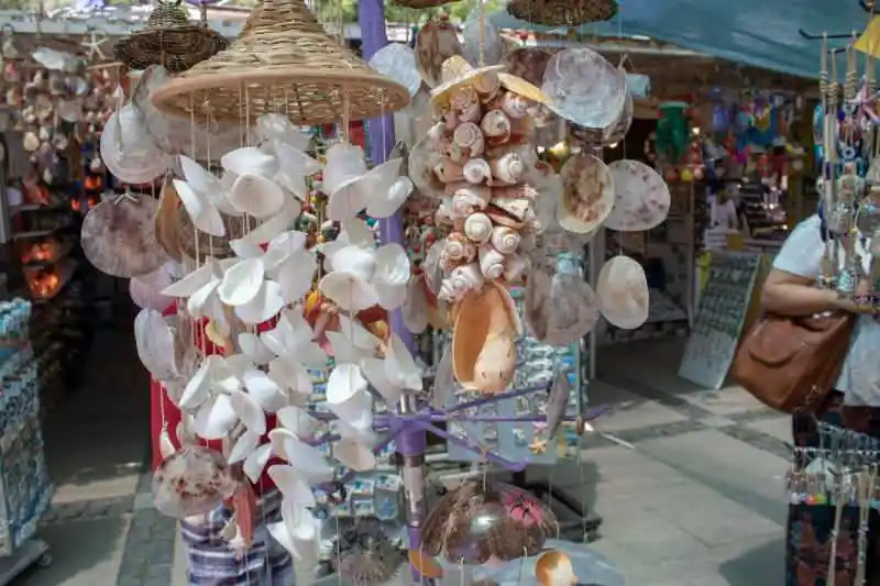 Ayvalık'tan Dekorasyon ve Hediyelik Eşyalar: Doğal ve El Yapımı Ürünlerle Evinizi Zenginleştirin