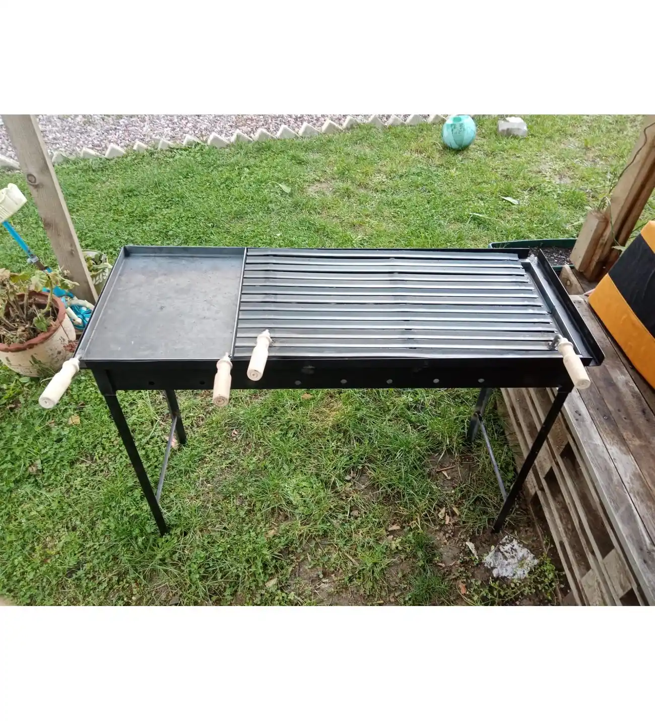 Bahçe Dekorasyonunda El Yapımı Mangal Modelleriyle Özgün ve Estetik Çözümler