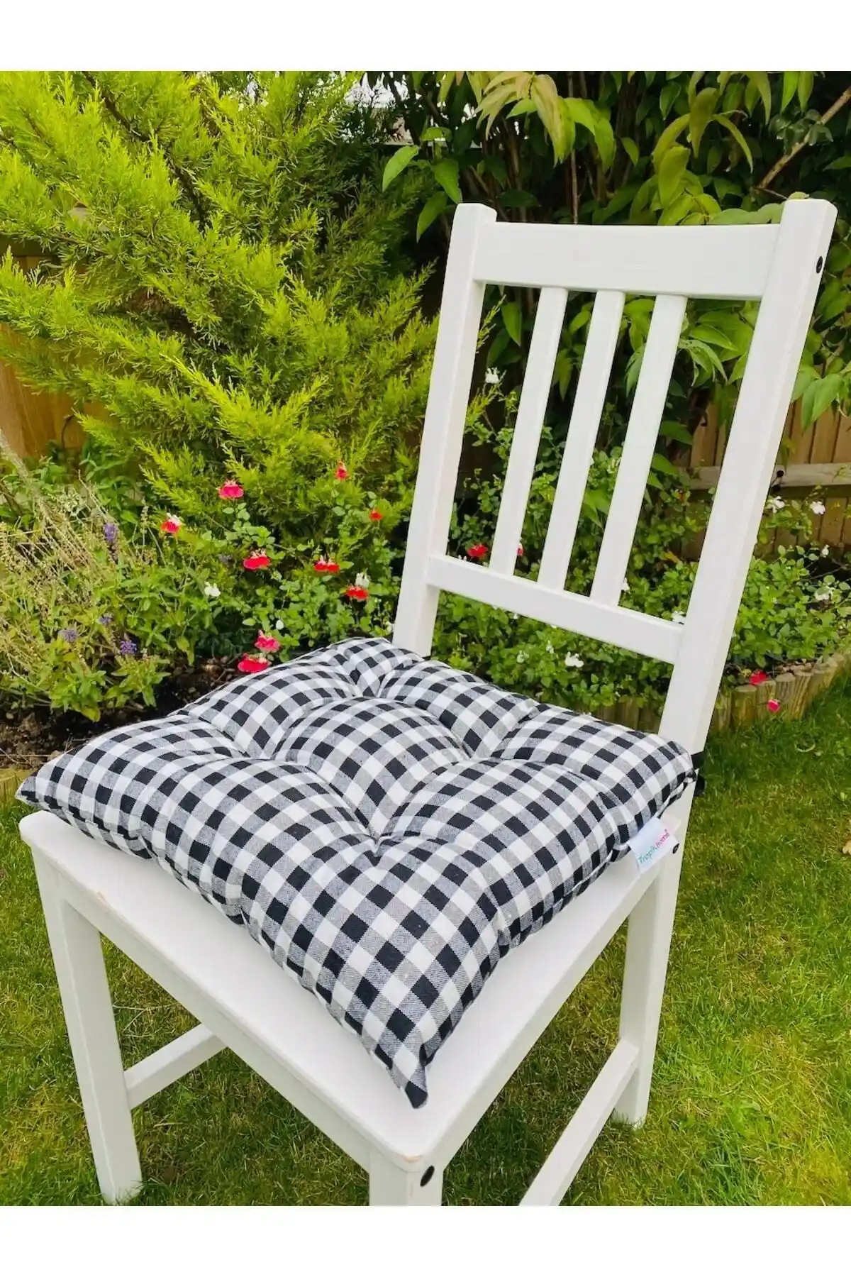 Bahçe Dekorasyonunda Sandalye Minderleriyle Konfor ve Estetiği Artırma Rehberi