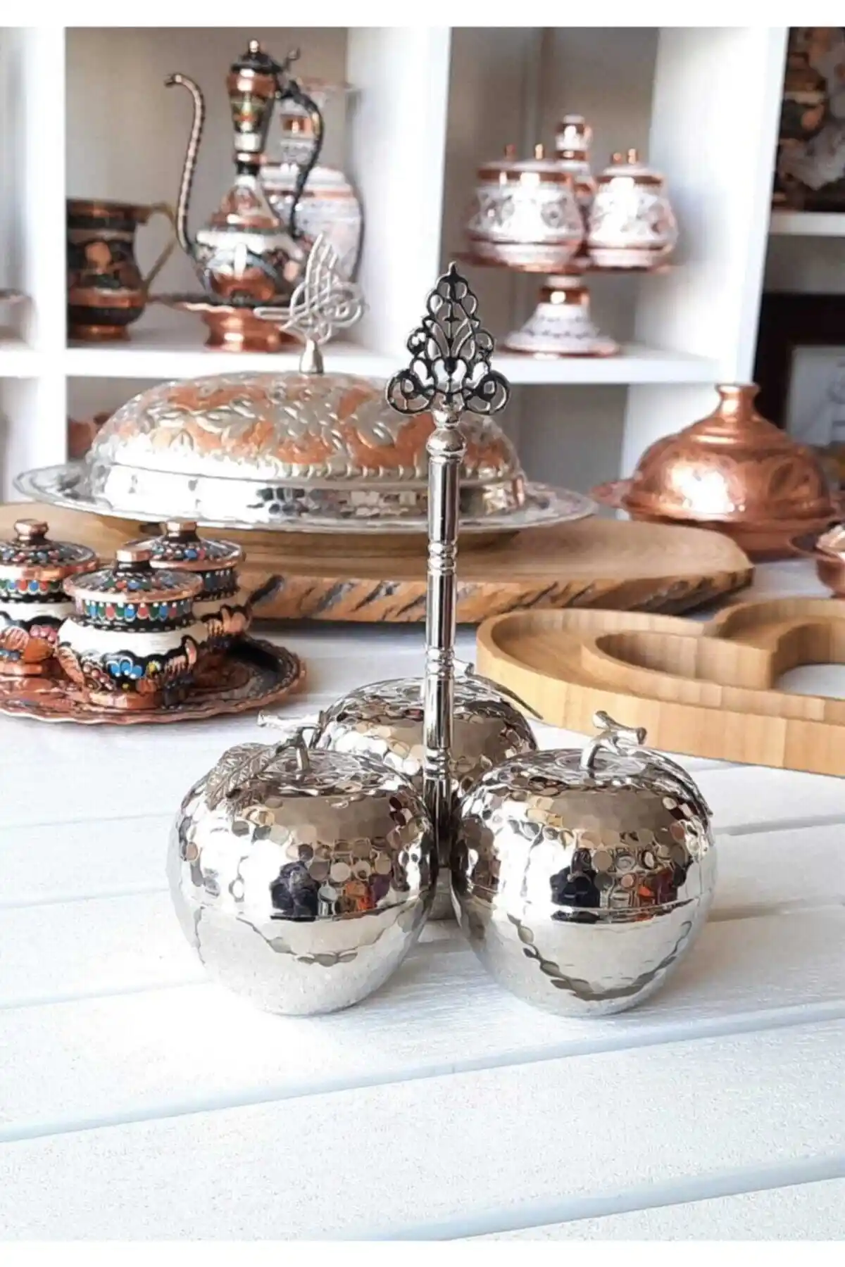 Bakır Dekorasyon Ürünleri: Sıcaklık ve Şıklığın Modern ve Vintage Kombinasyonu