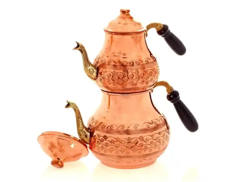 Bakır Demlik Takımıyla Dekorasyonda Zarafet ve Sıcaklık Yaratmanın Yolları