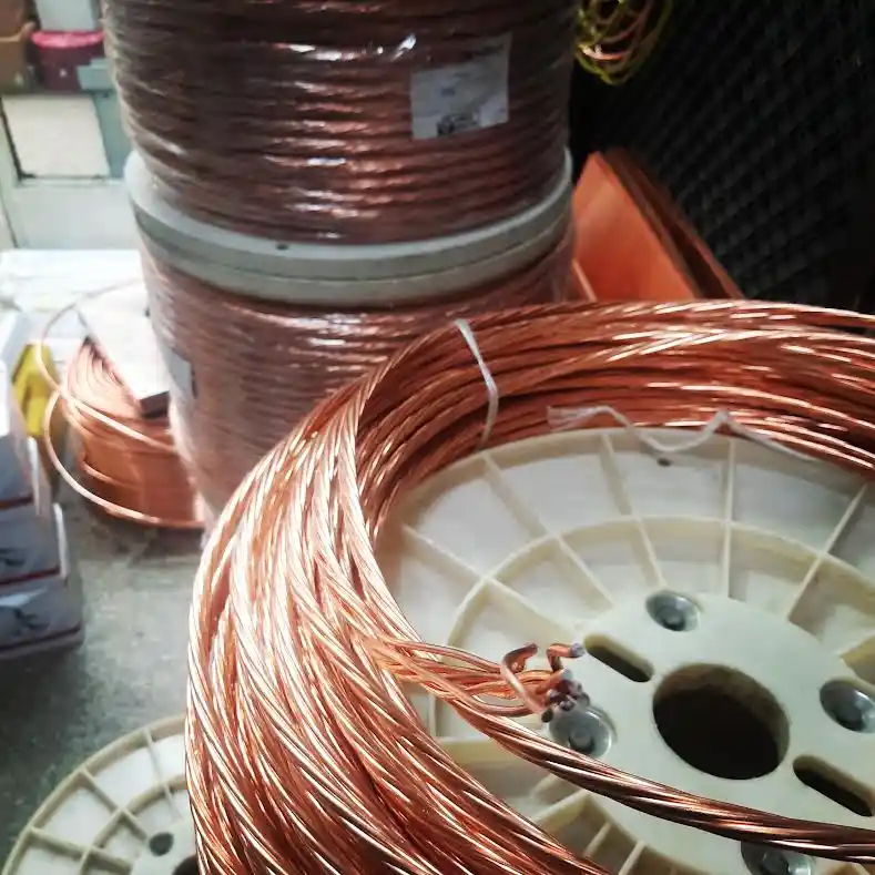 Bakır Kaplama Dekorasyonda Zarafet ve Sıcaklık Katmanın En Etkili Yolları