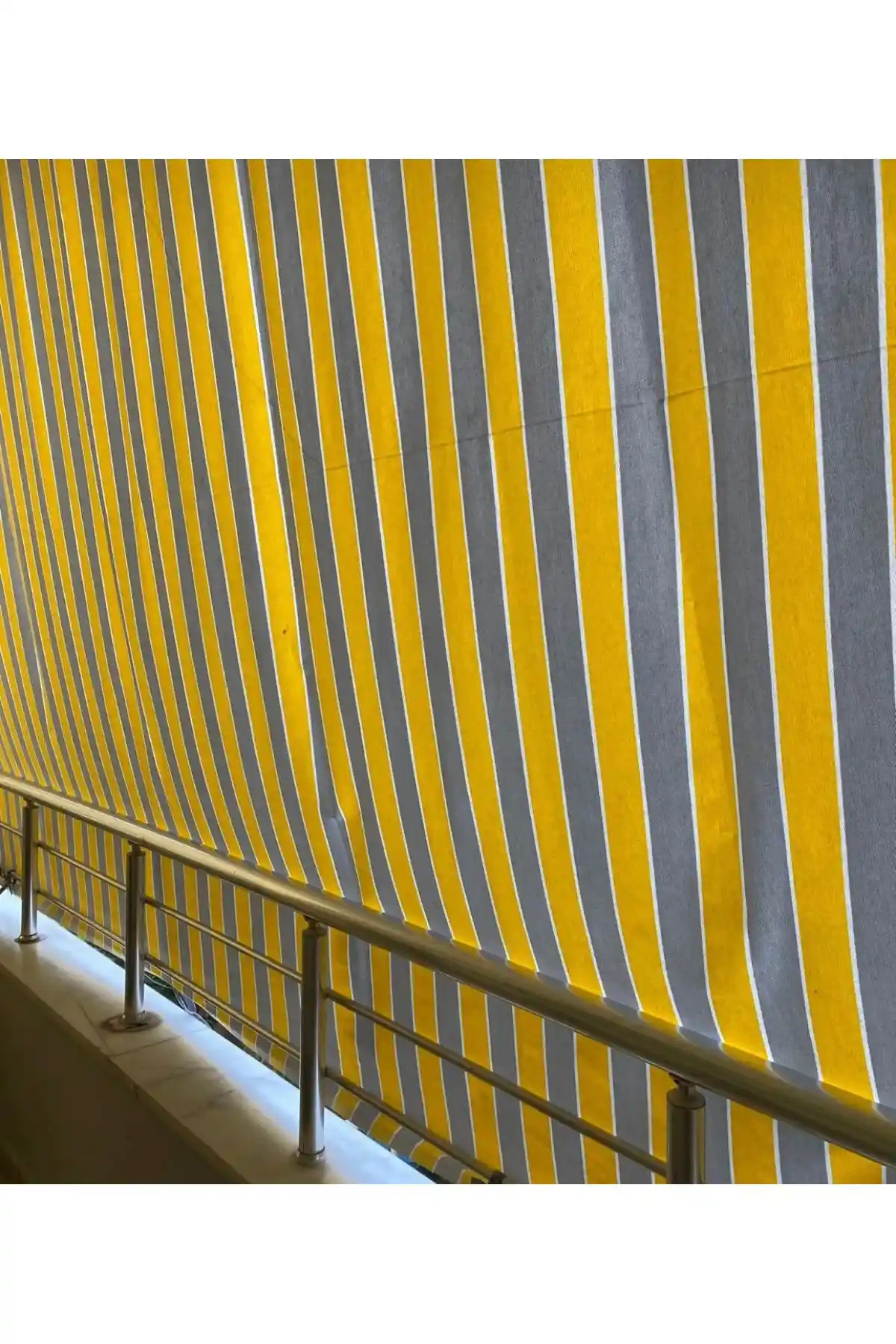 Balkon Dekorasyonunda Branda ve Balkon Perdesi Kullanımının Avantajları ve Modelleri