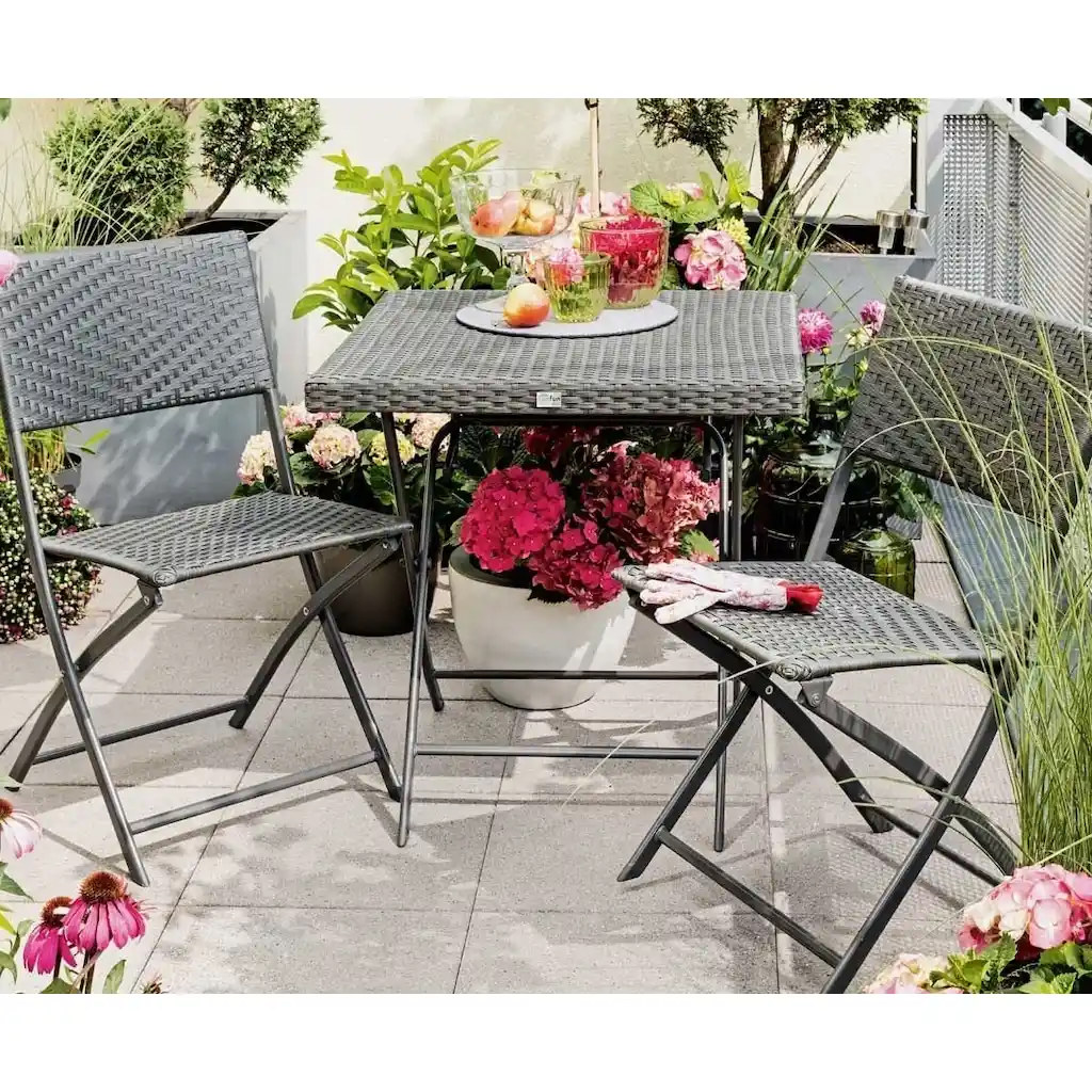 Balkon Dekorasyonunda Masa ve Sandalye Seçimiyle Şık ve Fonksiyonel Alanlar Yaratma Rehberi