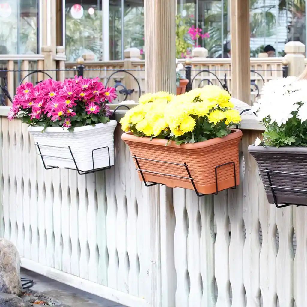 Balkon Dekorasyonunda Saksı Seçimi ve Yaratıcı Düzenleme İpuçları