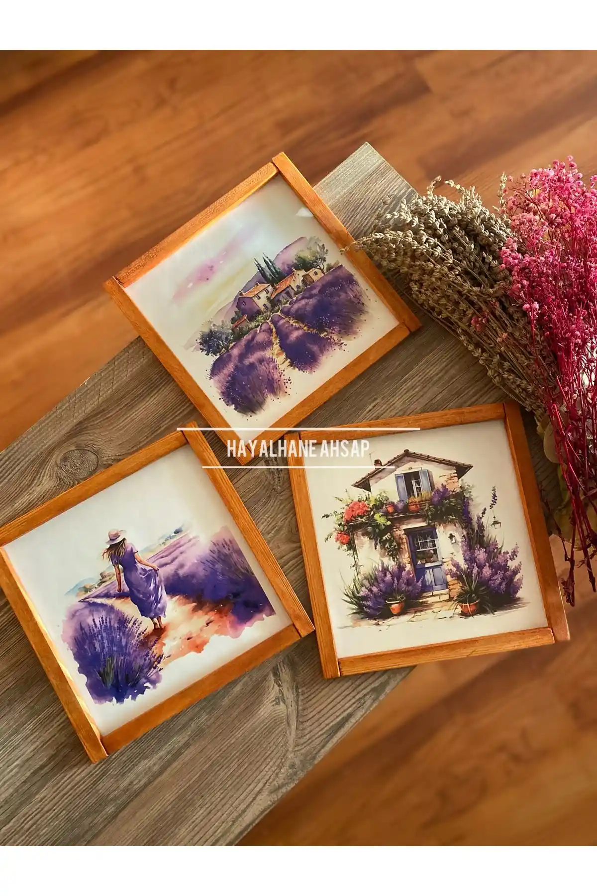 Balkon Dekorasyonunda Tabloların Seçimi ve Trendleriyla Mekanı Yenileme Rehberi