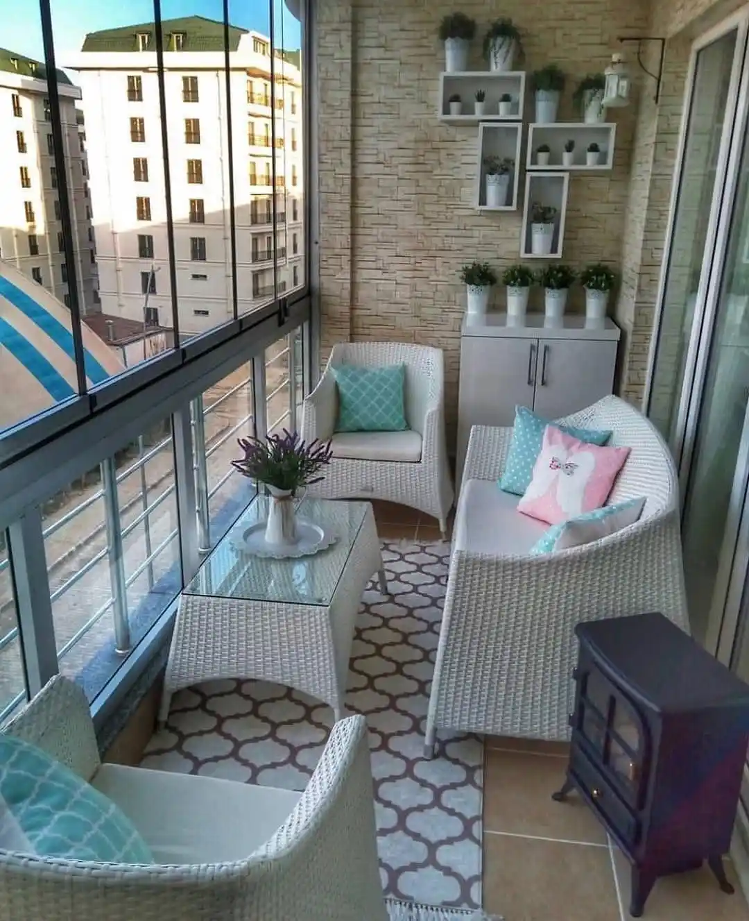 Balkon Dekorasyonunda Temel Prensipler ve İlham Verici Fikirler