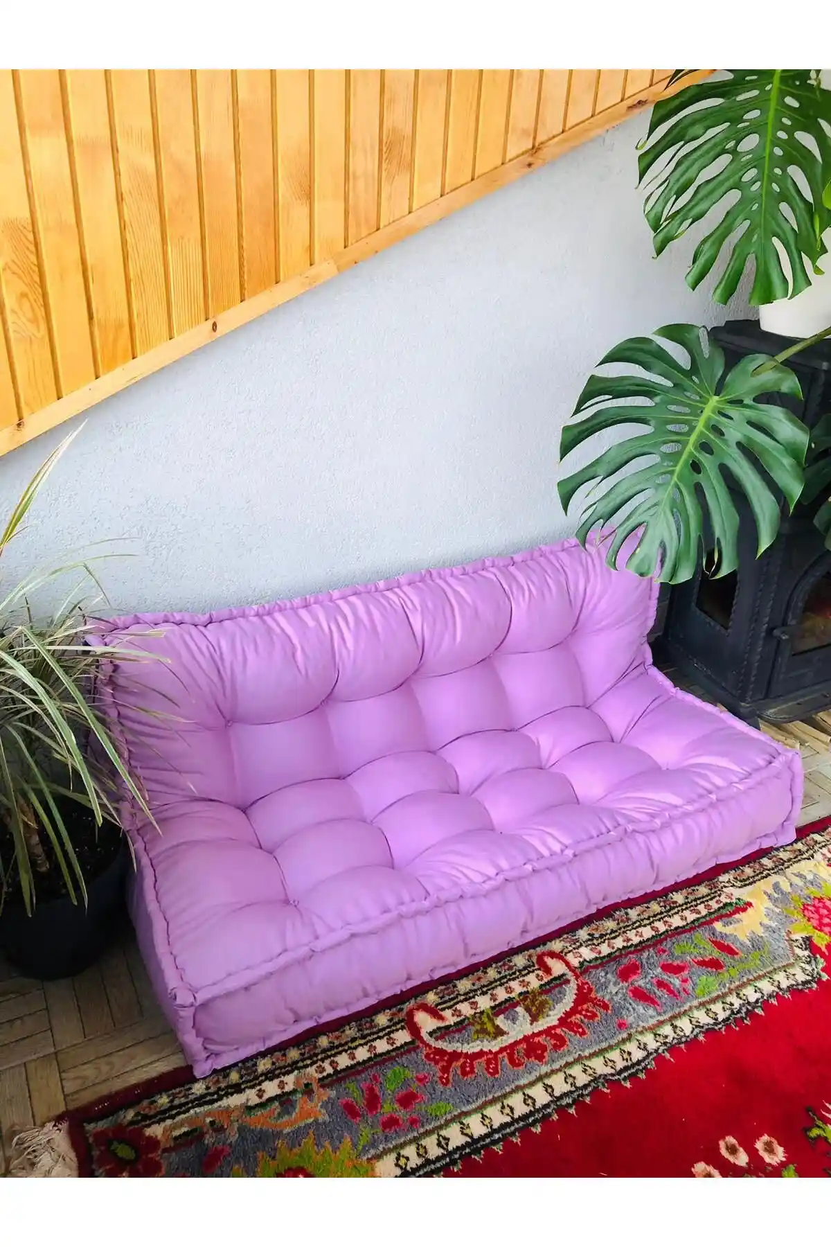 Balkon Dekorasyonunda Yer Minderlerinin Önemi ve Farklı Kullanım Alanları