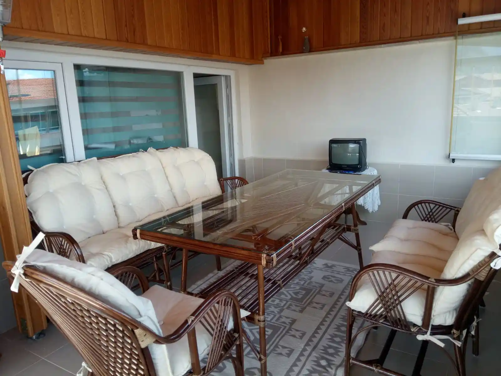 Balkon Sandalye Modelleri ve Dekorasyon İçin En Uygun Seçenekler 2023