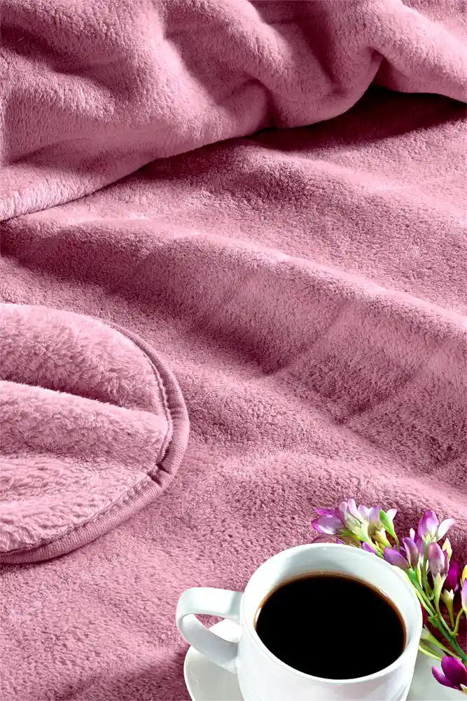 Bambi emboss battaniye ile doğal ve şık iç mekan dekorasyonu için ideal seçim