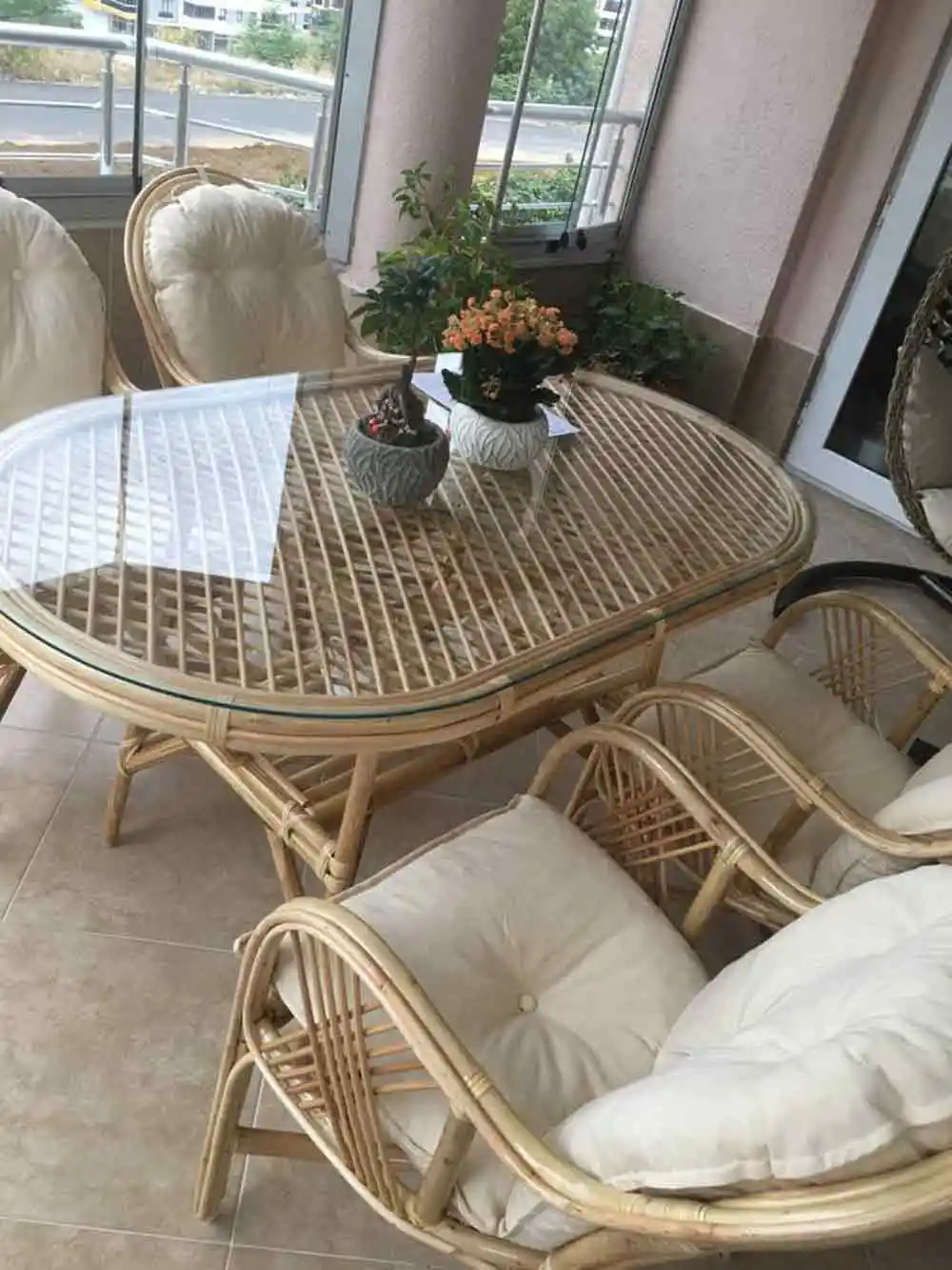 Bambu Balkon Takımı ile Doğal ve Şık Bir Dekorasyon Yaratma Rehberi