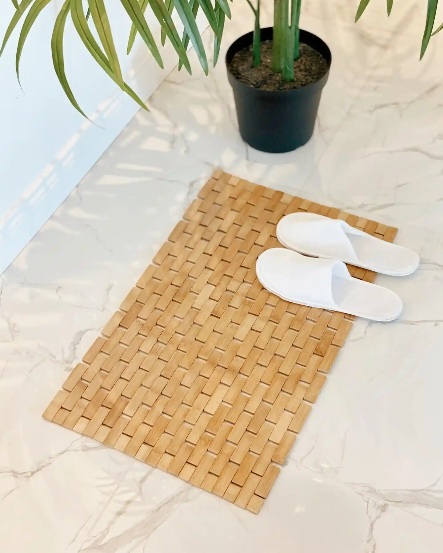 Bambu Banyo Paspası ile Doğal ve Şık Bir Banyo Dekorasyonu Nasıl Yapılır
