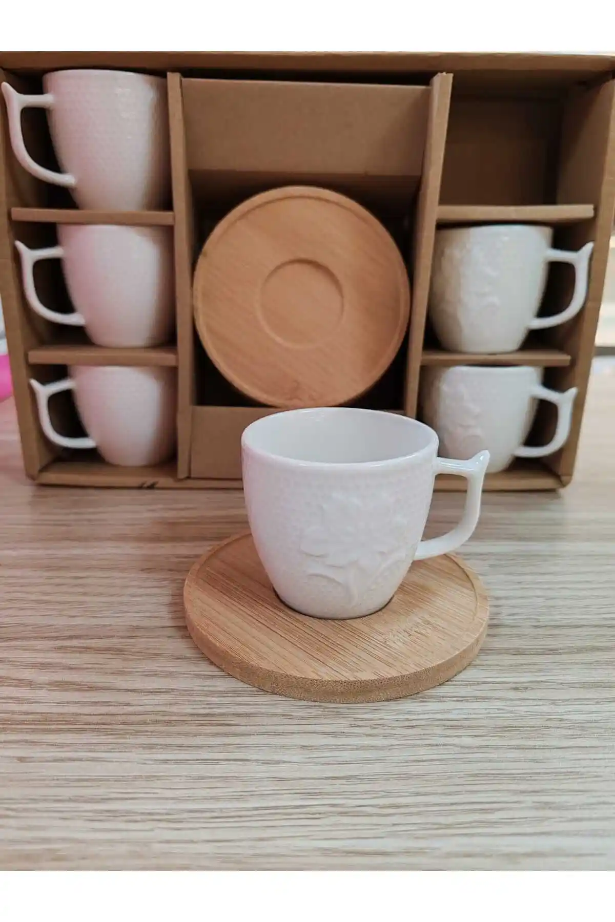 Bambu Fincan Dekorasyonunda Doğal ve Şık Bir Dokunuşla Estetik ve Sürdürülebilir Mekânlar