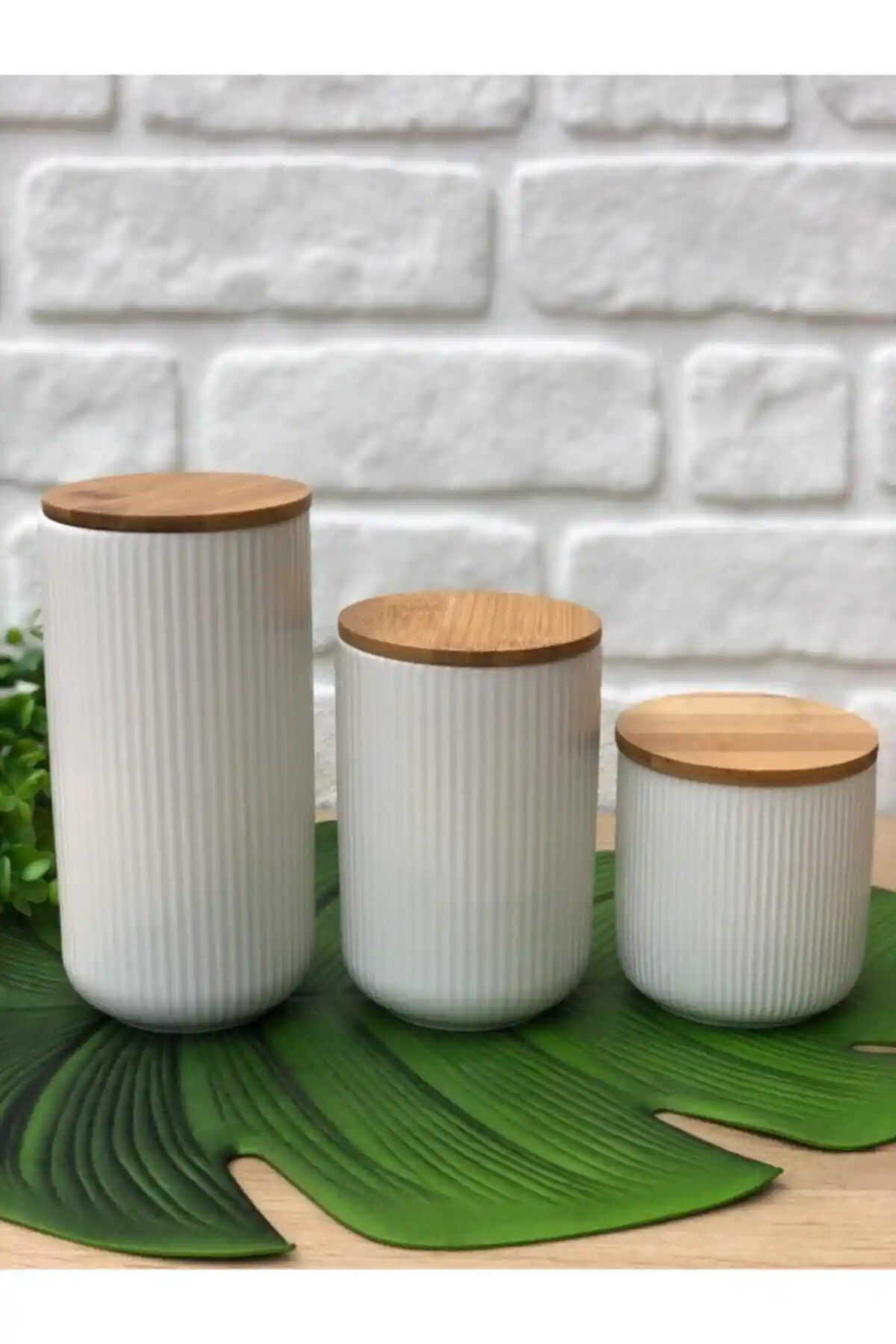 Bambu Kapaklı Porselen Kavanozlar ile Dekorasyonunuza Doğal ve Şık Dokunuşlar