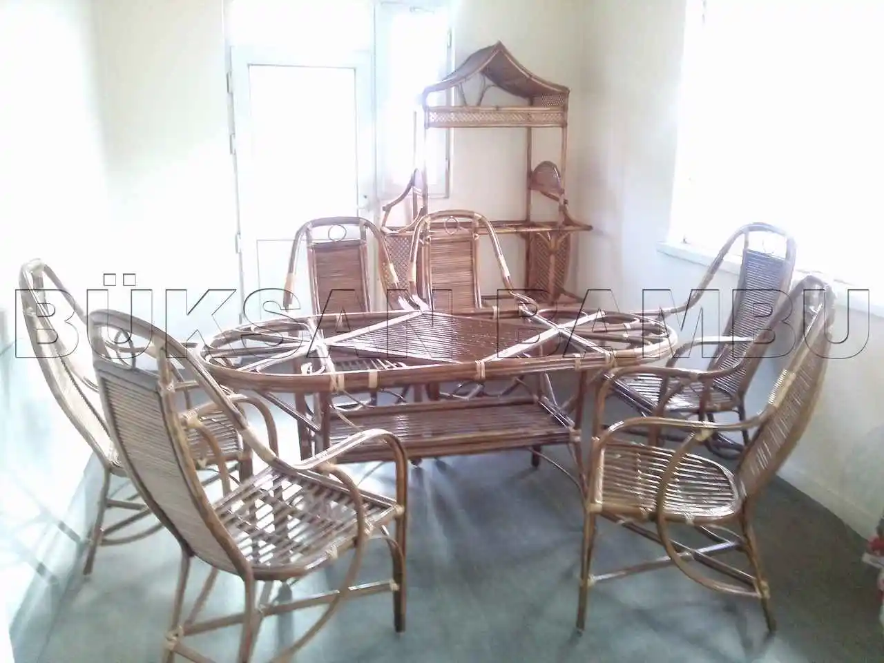 Bambu Yemek Masası Dekorasyonuyla Doğal ve Şık Mekanlar Yaratın