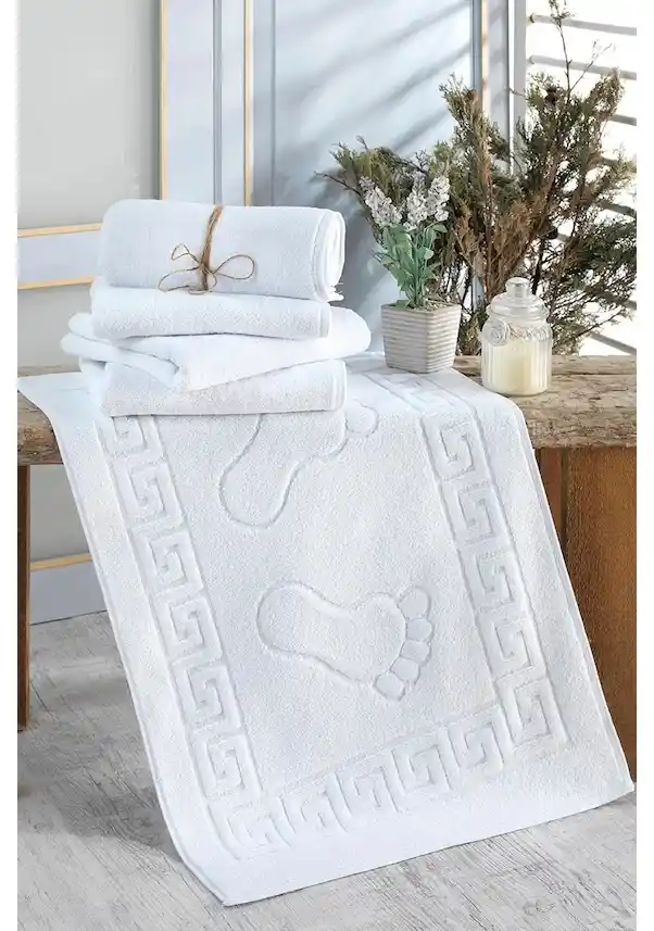 Banyo Dekorasyonunda Şıklık ve Fonksiyonellik İçin Doğru Yer Havlusu Seçimi