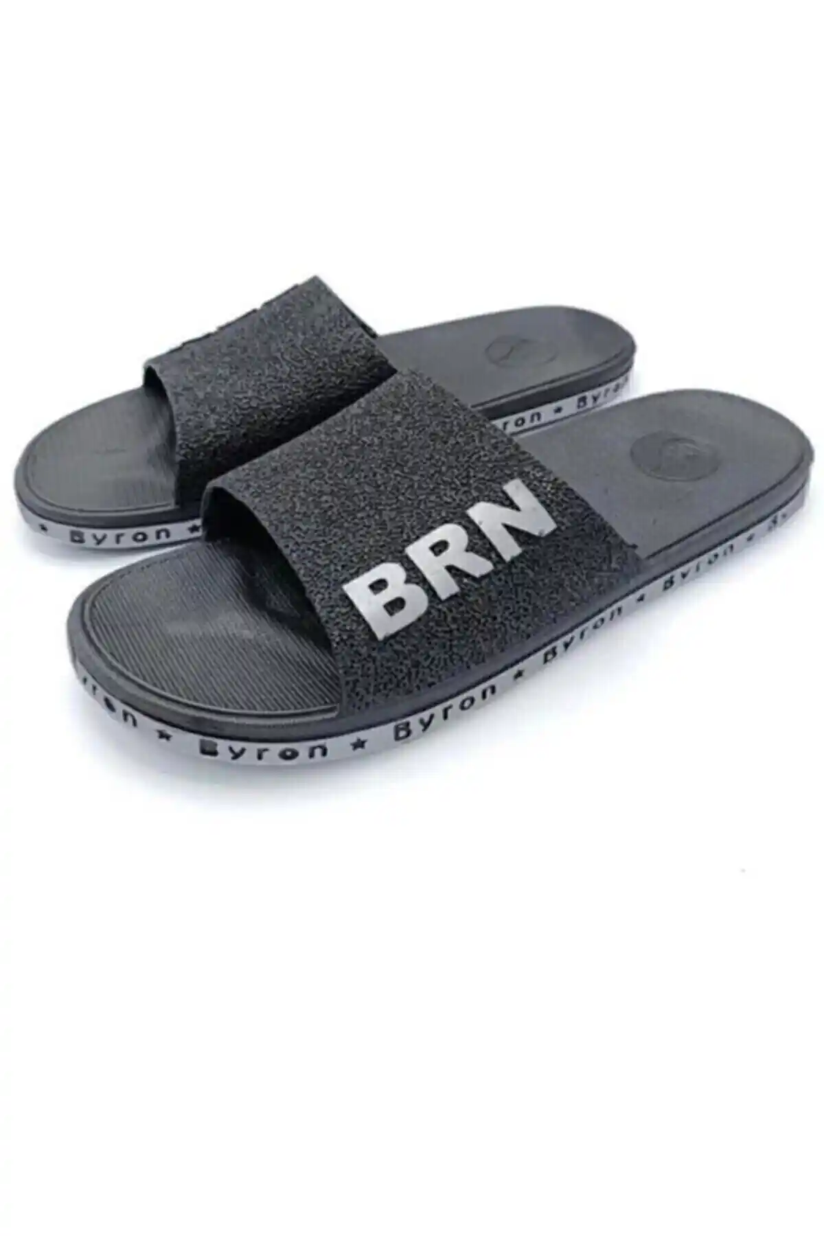 Banyo Dekorasyonunda Şıklık ve Konforu Yansıtan Bayan Banyo Terliği Seçenekleri