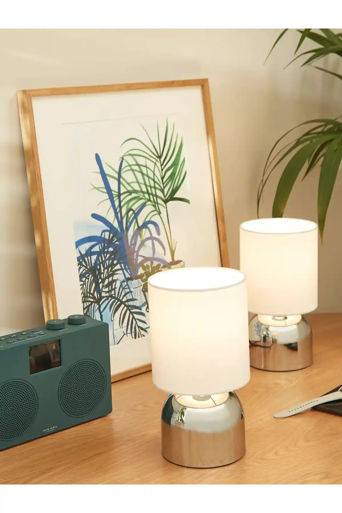 Başucu Abajuru Seçerken Dekorasyonunuza Uygun Modeller ve İpuçları