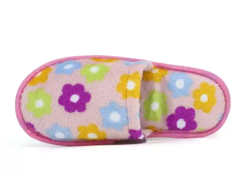 Bayan Ev Terliği Seçenekleri ve Dekorasyonda Kullanım İpuçları