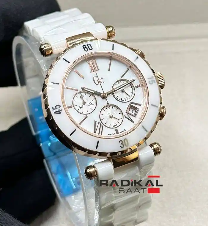 Bayan Saatleri ile Dekorasyonun Şıklık ve Zarafet Dolu Dünyası